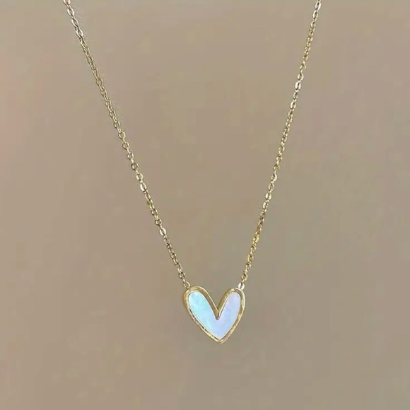 Jewelry - Golden Love Dainty Necklace